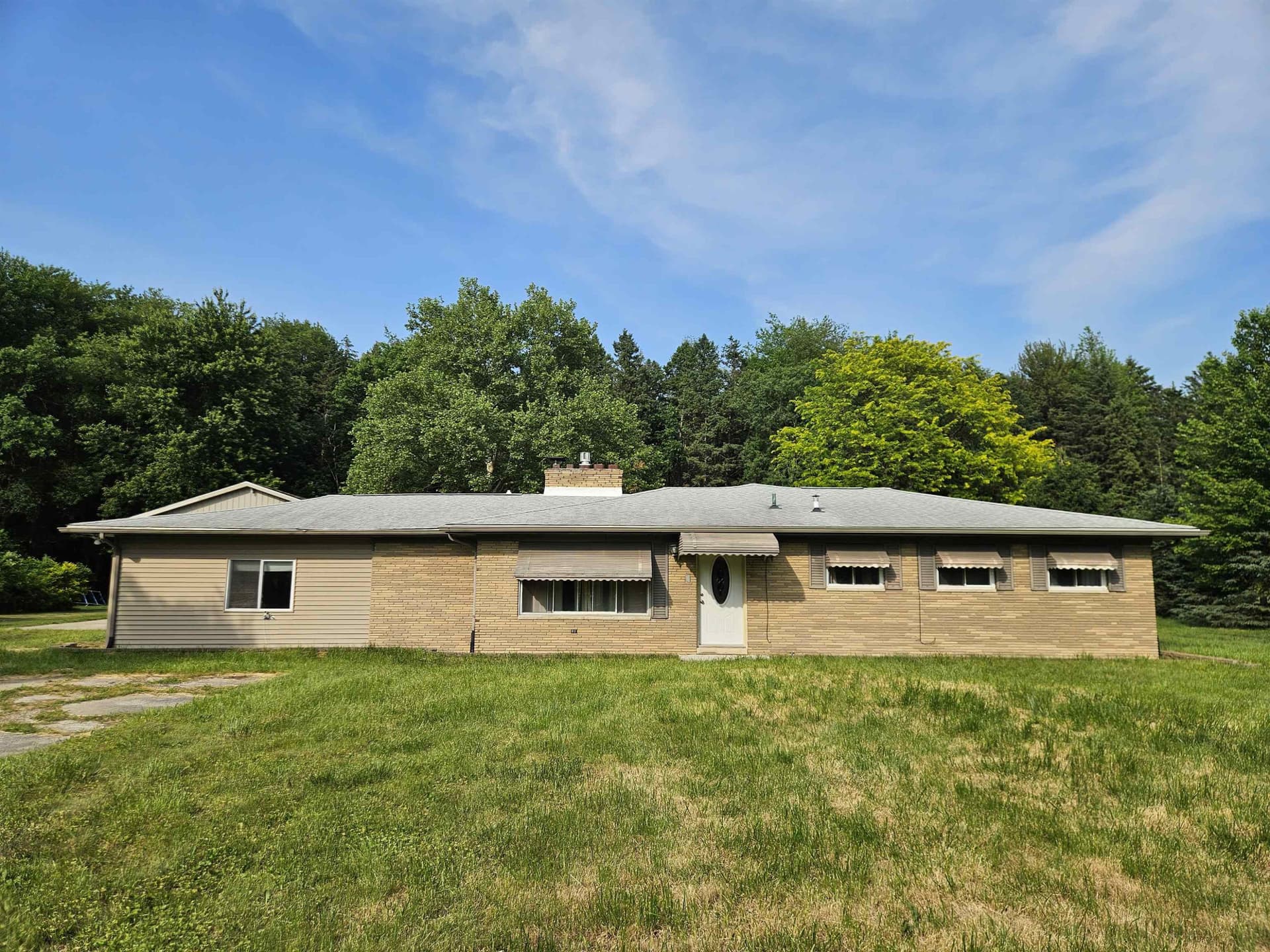 8525 Dixie Highway, Birch Run, MI 48415