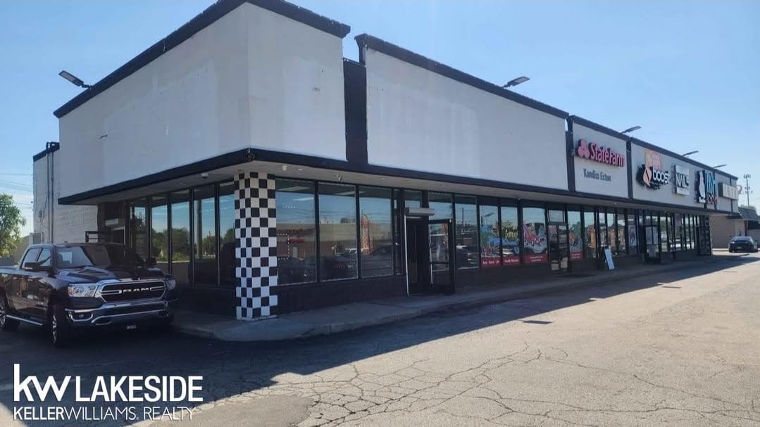 16970 E 13 Mile Road, Roseville, MI 48066