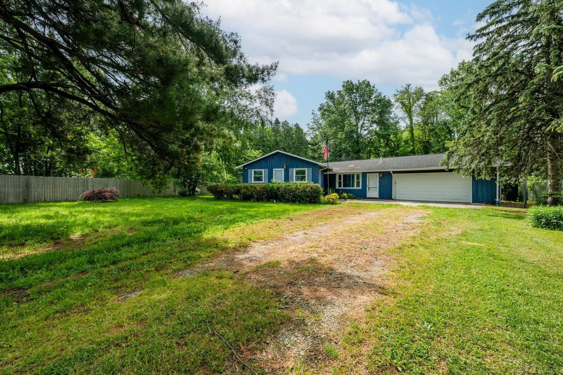 2326 Ann Court, Stevensville, MI 49127