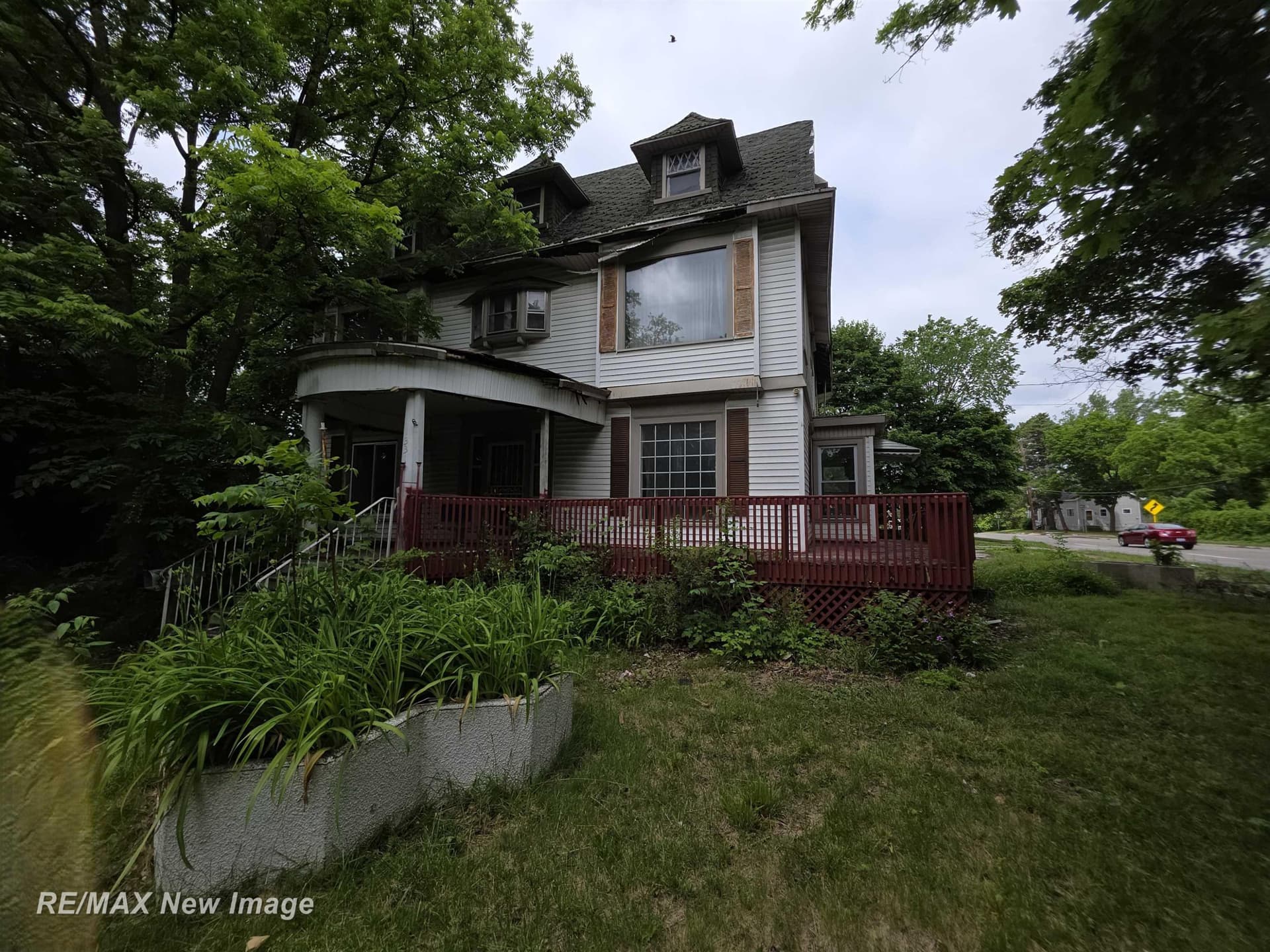 1331 S Jefferson Avenue, Saginaw, MI 48601