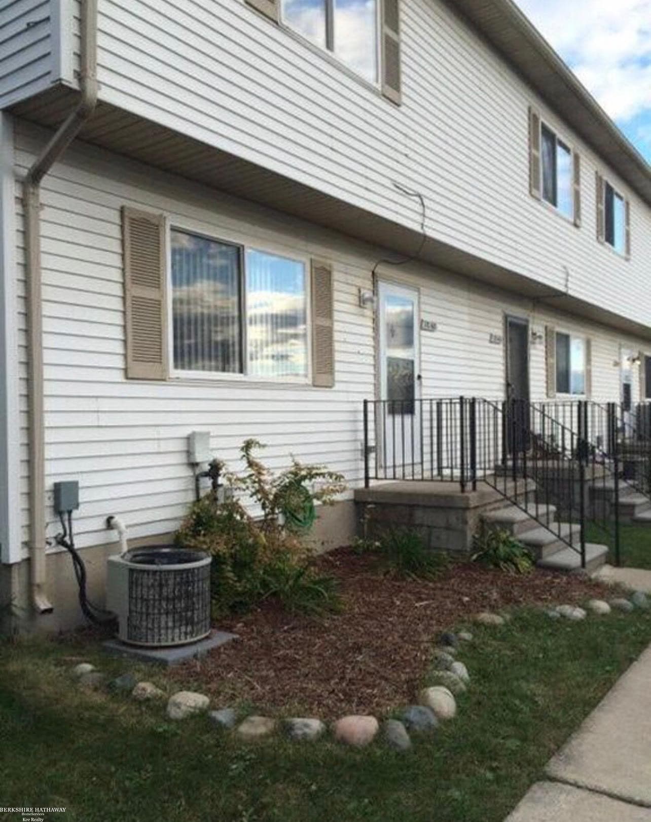 28165 Raleigh Crescent Drive, Chesterfield, MI