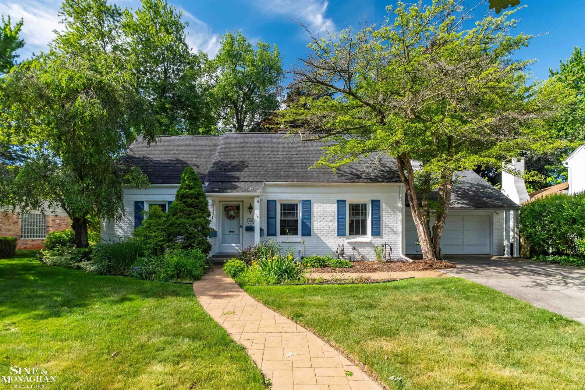 83 Hawthorne Road, Grosse Pointe Shores, MI 48236