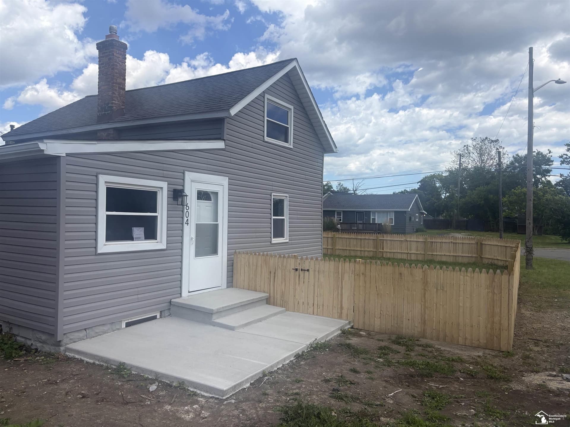 604 W 10th Street, Monroe, MI 48161
