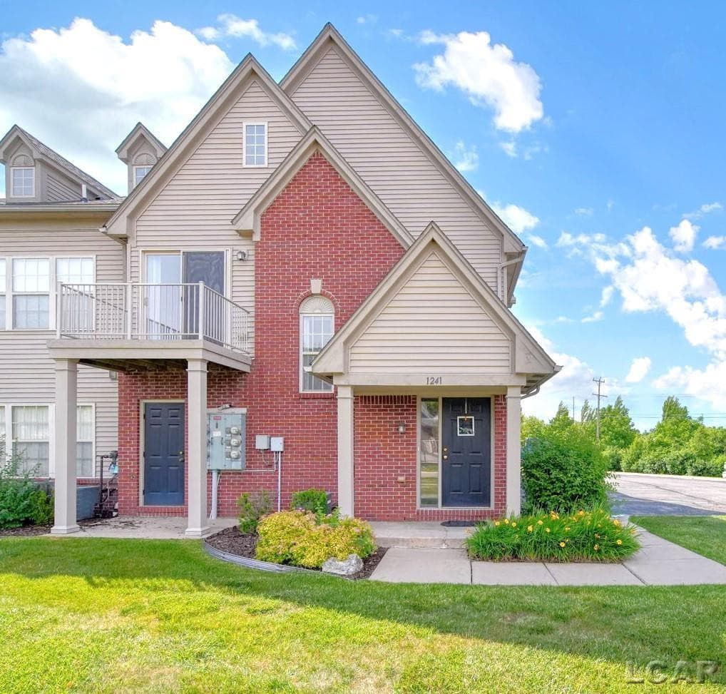 1241 Addington Lane, Ann Arbor, MI 48108