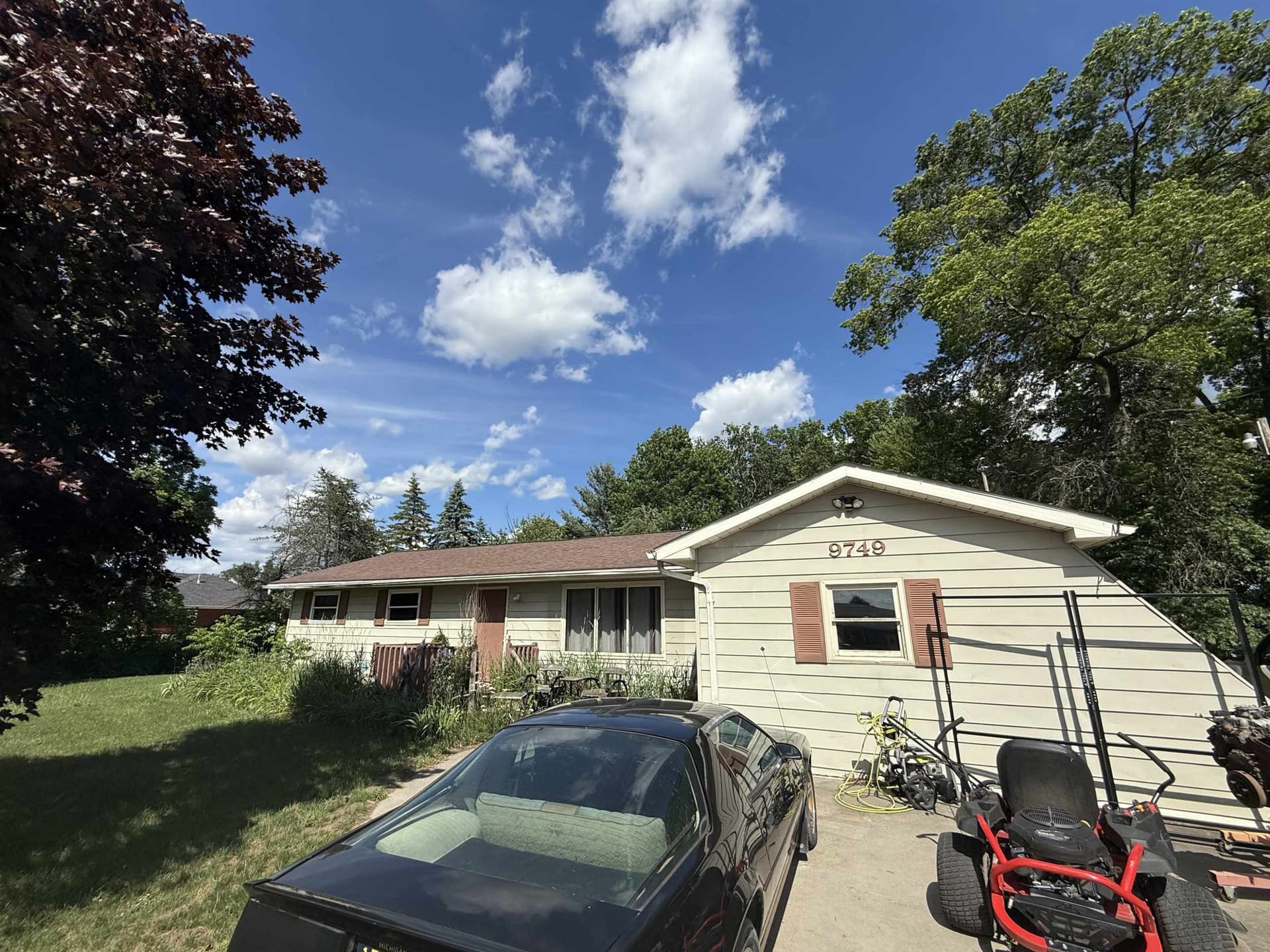 9749 Bell Road, Birch Run, MI 48415