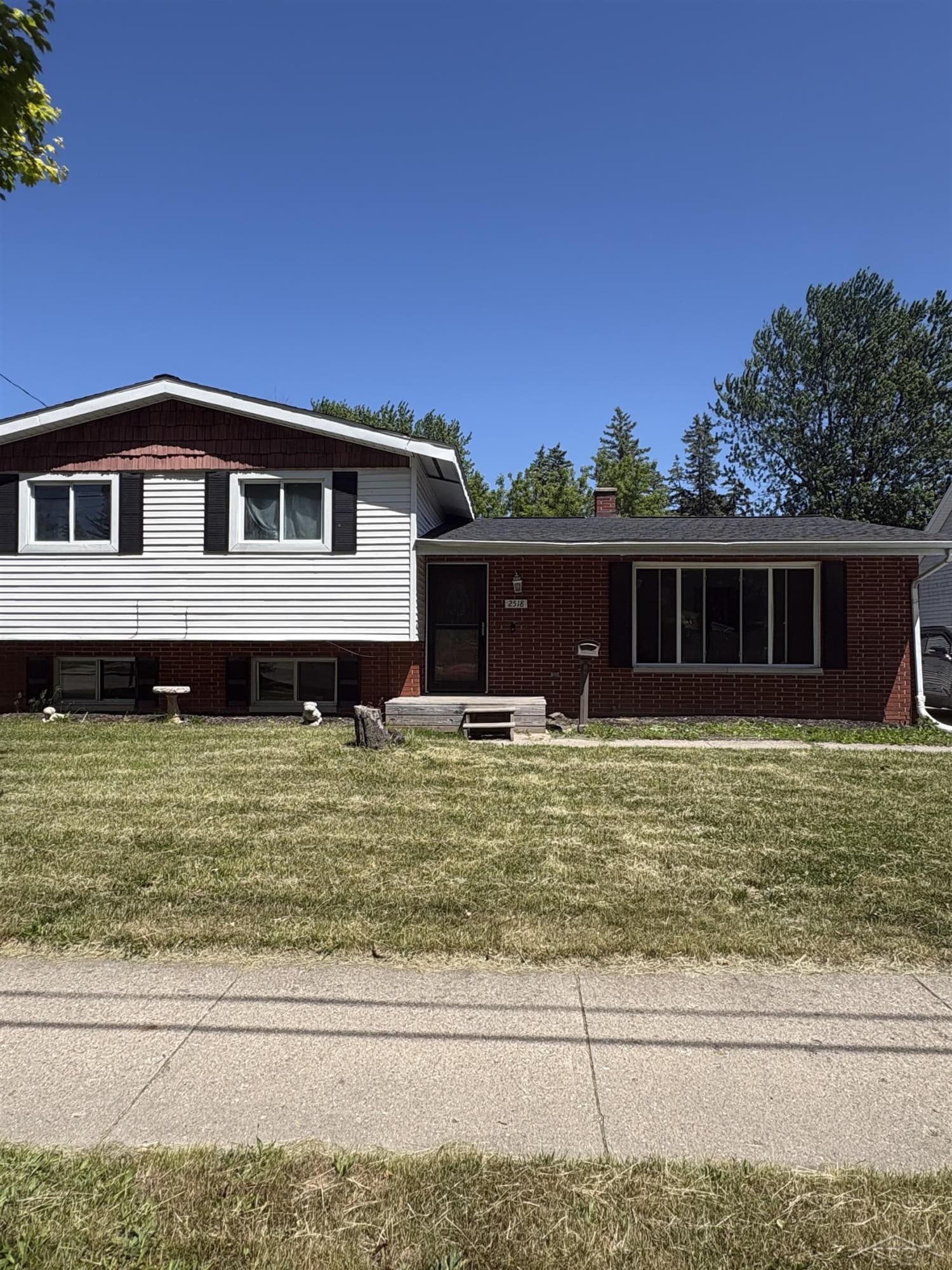 2518 Whitemore Place, Saginaw, MI 48602