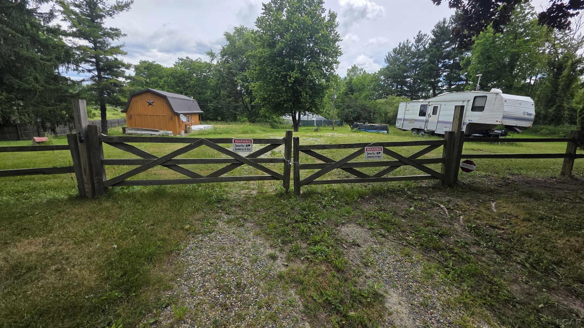 6591 S Tripp Road, Osseo, MI 49266