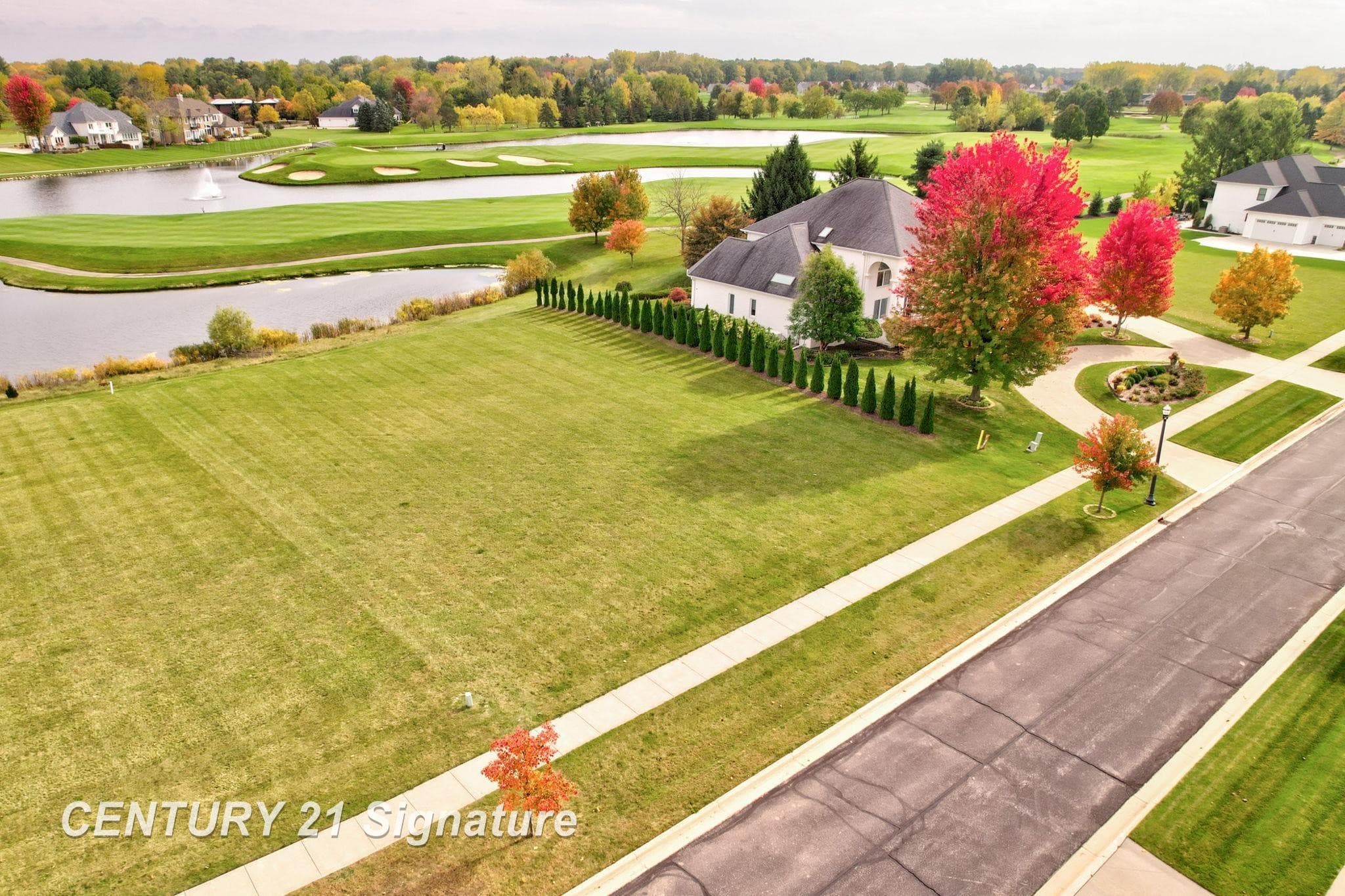 33 W Grove Court, Freeland, MI 48623