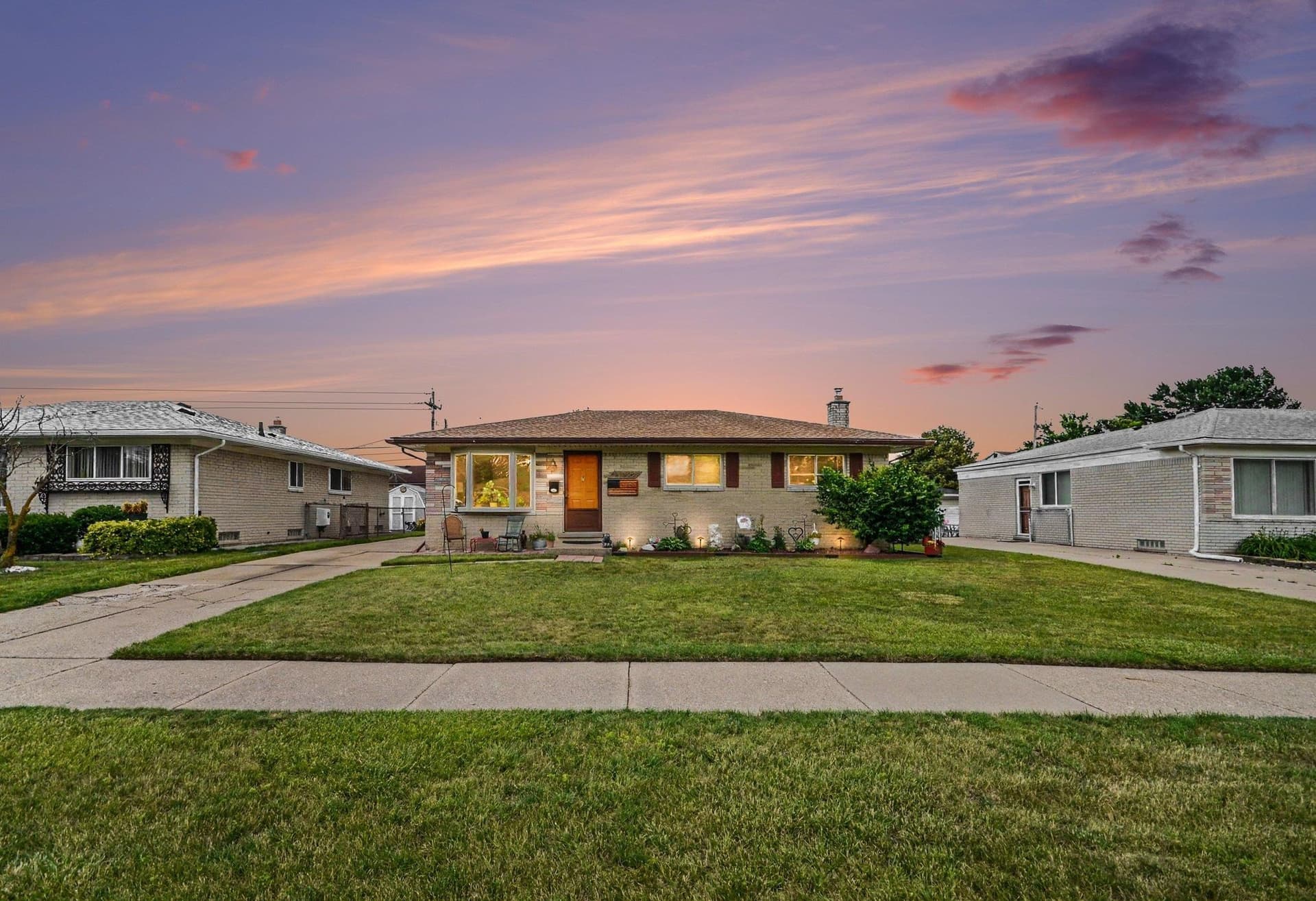 11822 Highland Drive, Warren, MI 48089