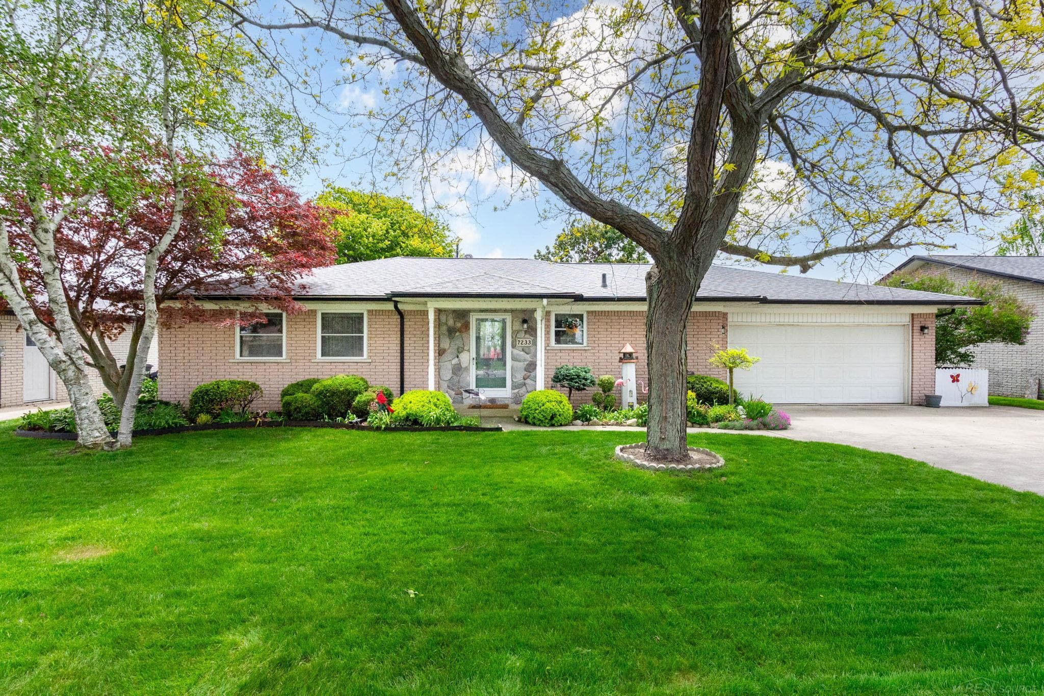 7233 Flamingo Street, Algonac, MI 48001