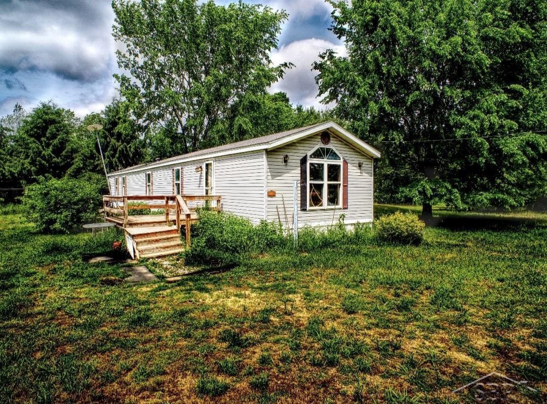 1128 Rashelle Drive, Crystal, MI 48818