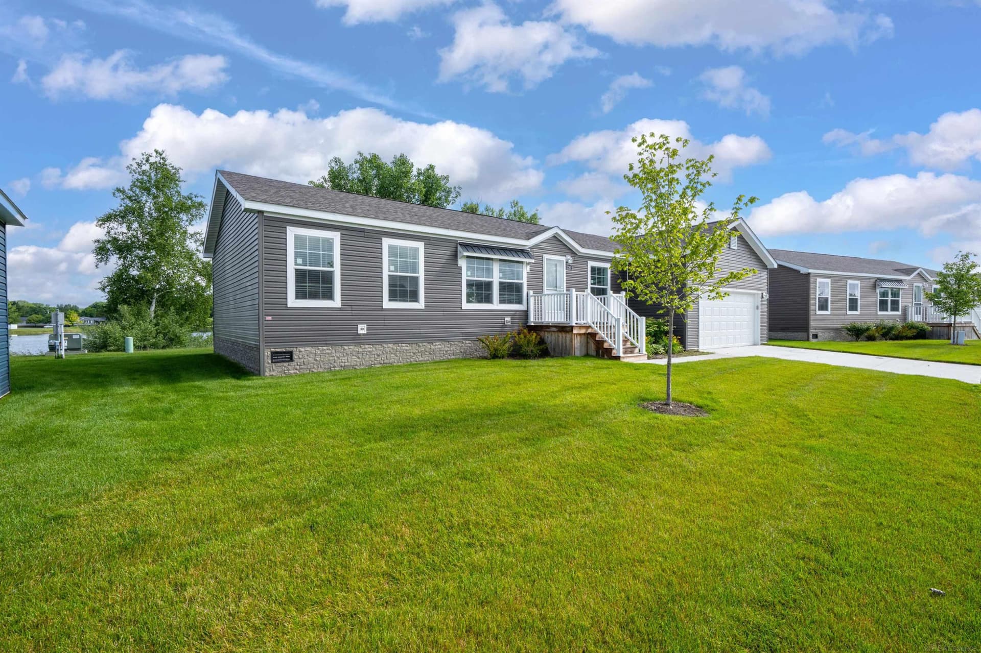 2769 Naples Court, Lapeer, MI 48446