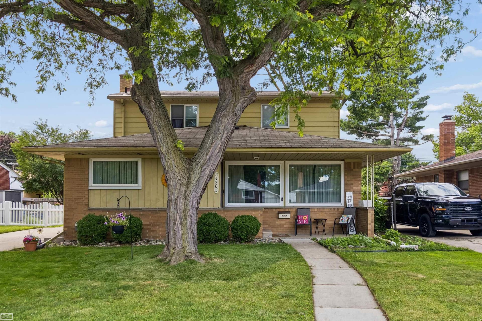 24705 Culver Street, Saint Clair Shores, MI 48080