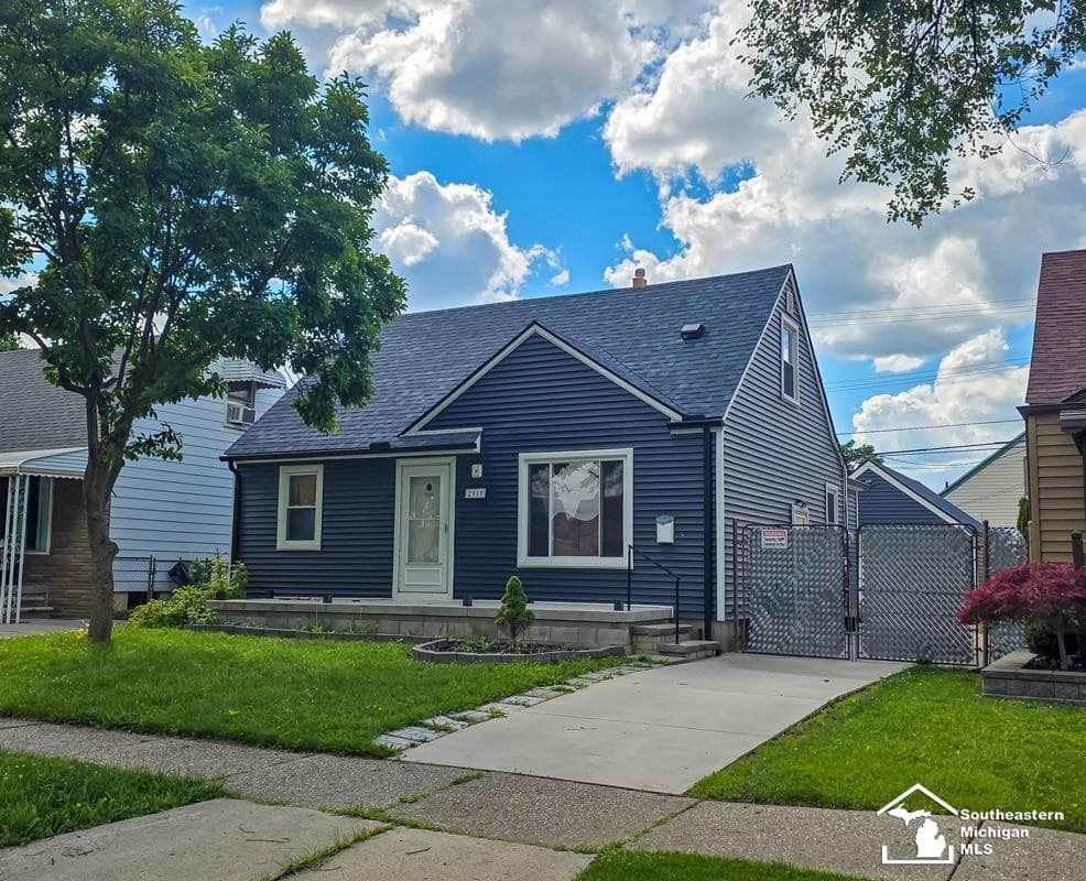 2910 Bailey Avenue, Lincoln Park, MI 48146