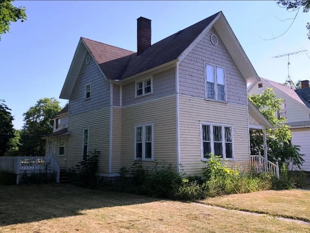 216 W Franklin Avenue, Reed City, MI 49677