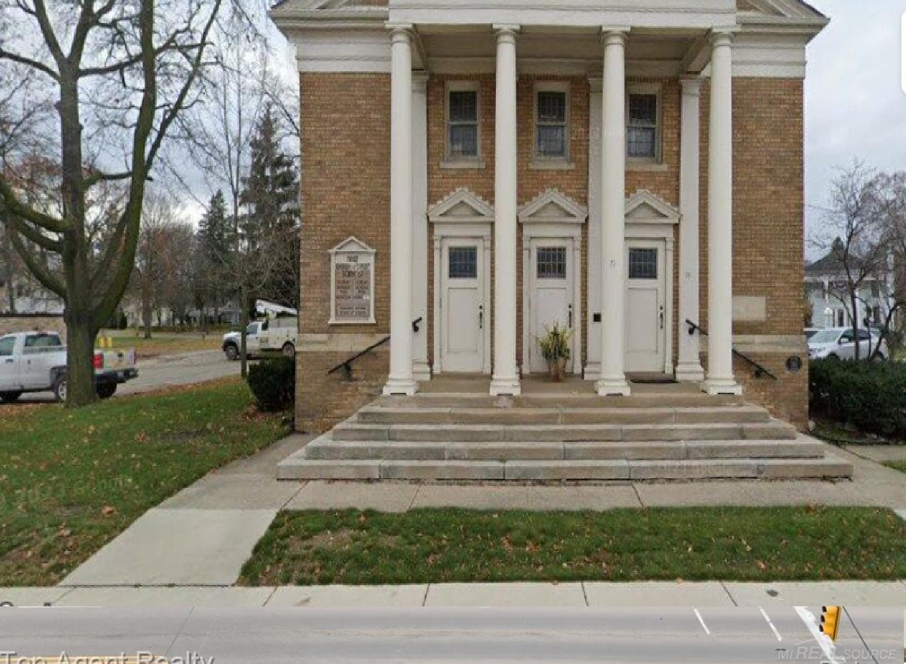 71 S Washington Avenue, Oxford, MI 48371