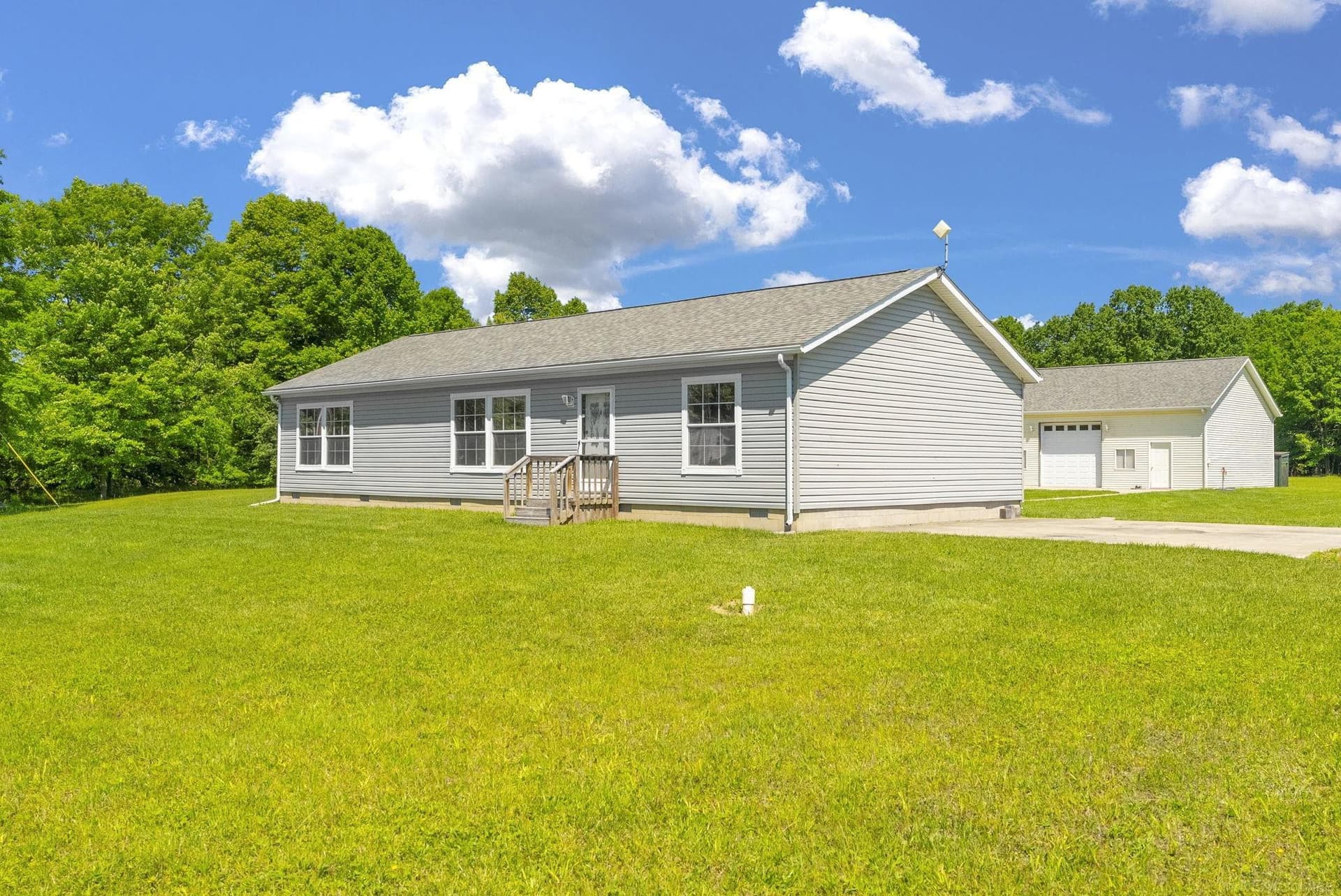 6995 AItken Road, Lexington, MI 48450