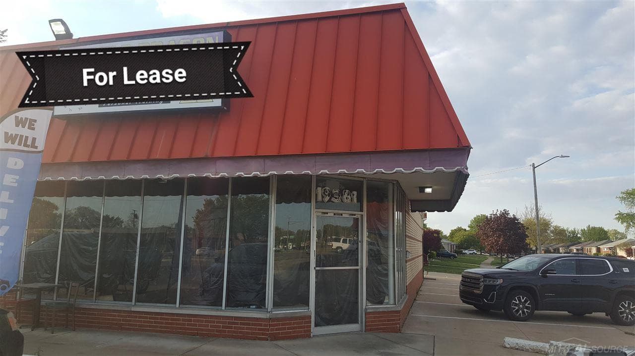 19381 10 mile Street, Roseville, MI 48066