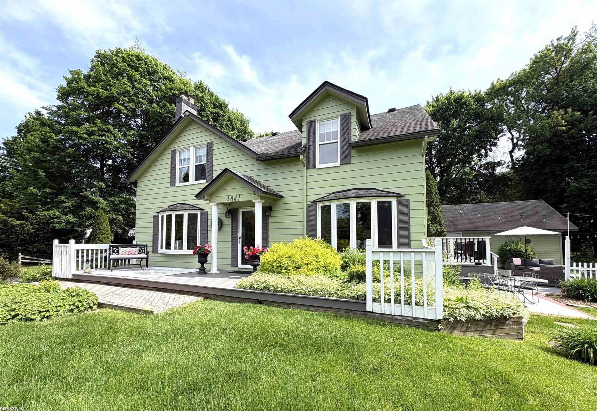 3841 Covert Road, Waterford, MI 48328