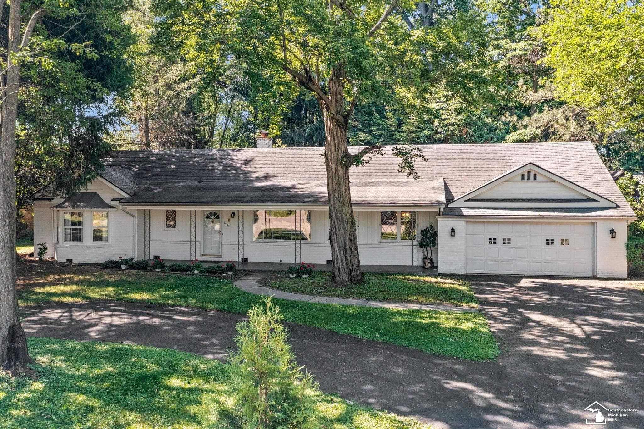 1417 Longfellow Drive, Temperance, MI 48182