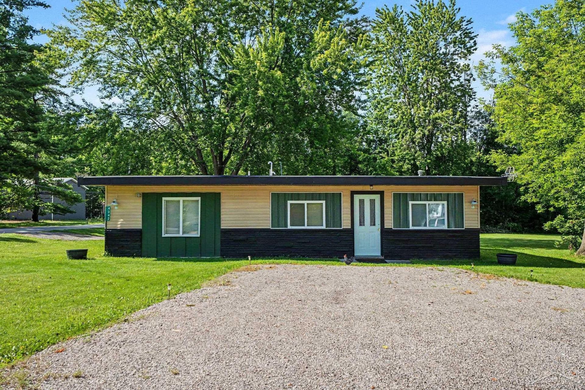 4042 S Oak Drive, Beaverton, MI 48612