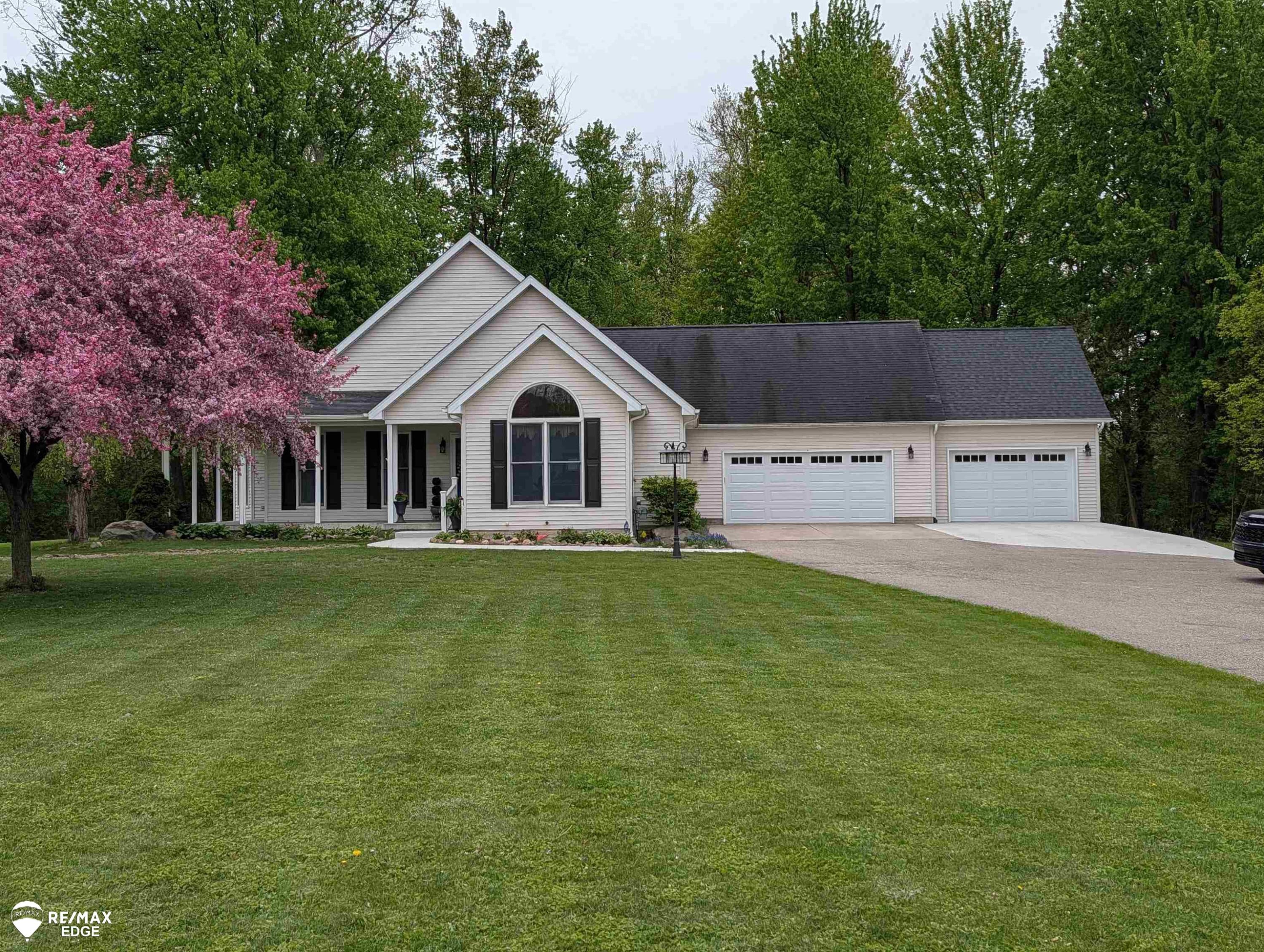 1245 W Vienna Road, Clio, MI 48420