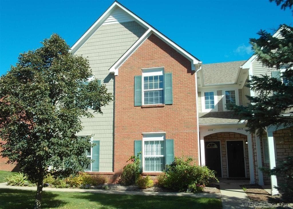 2009 Monarch Drive, Utica, MI 48316