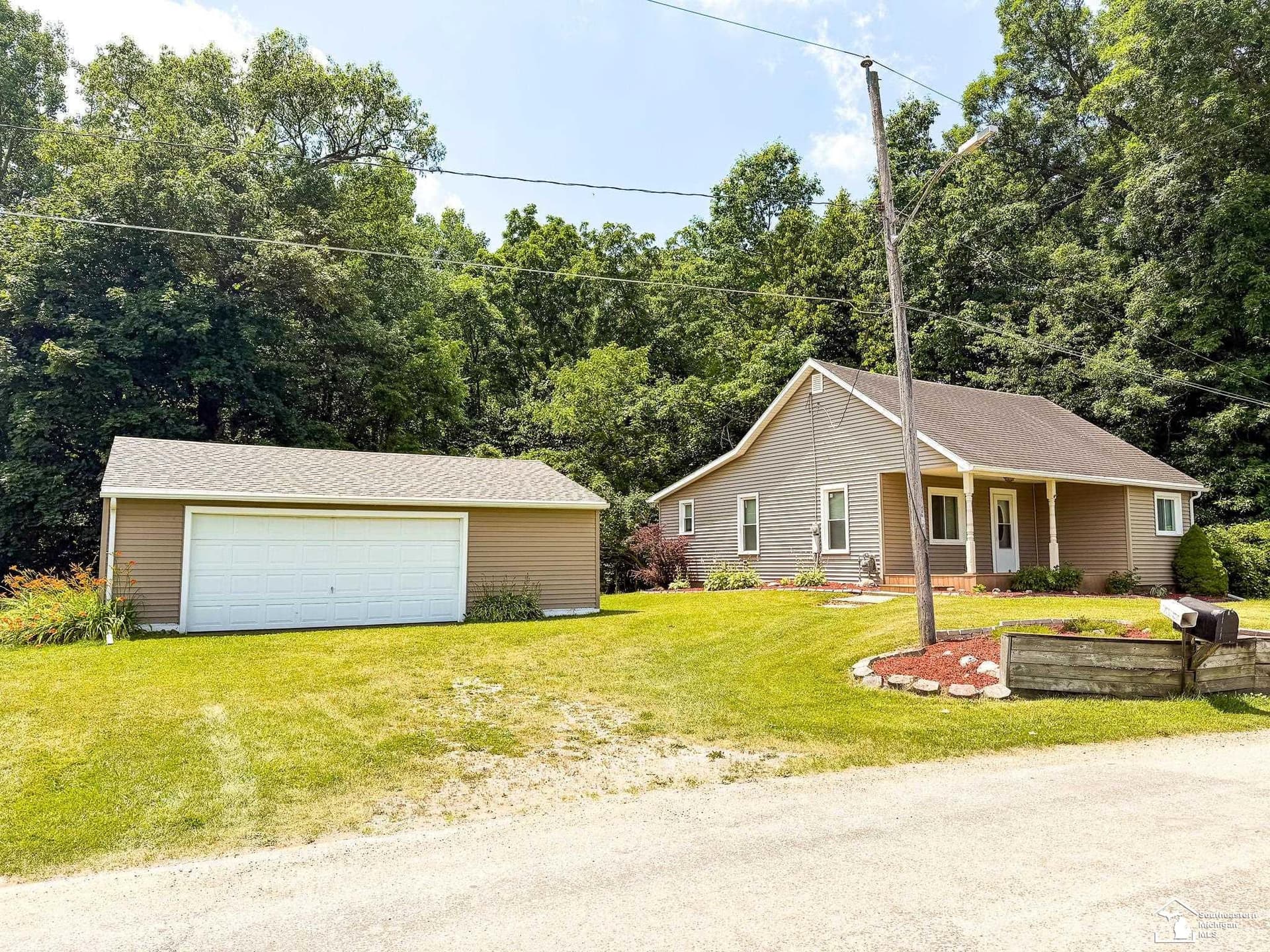 1051 Elm Street, Manitou Beach, MI 49253