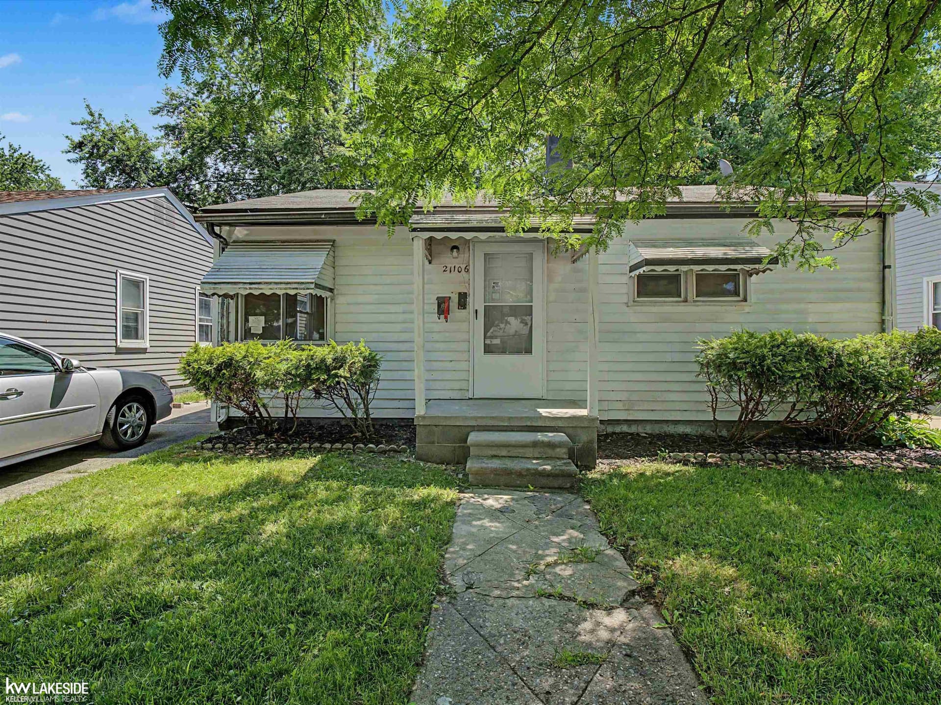 21106 Atlantic Avenue, Warren, MI 48091