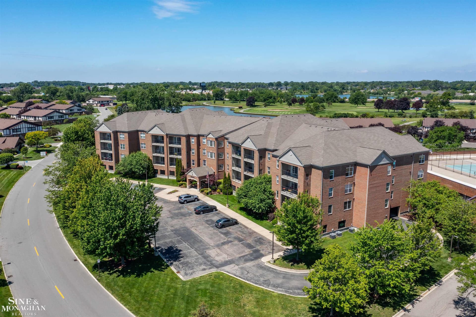 2210 Country Club Drive, Saint Clair Shores, MI 48082