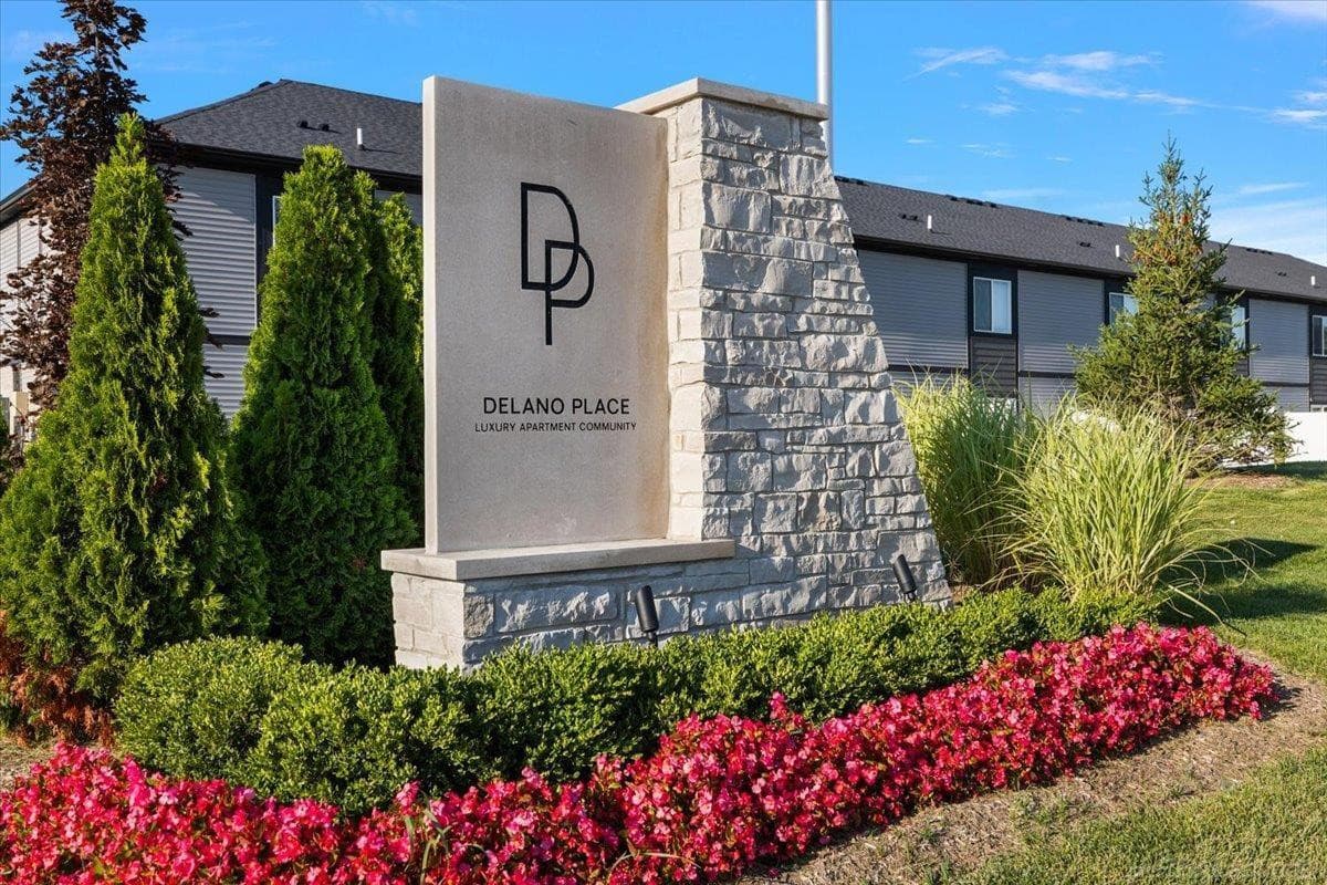 51402 Tides Drive, Bldg 2 Unit 6F, Chesterfield, MI