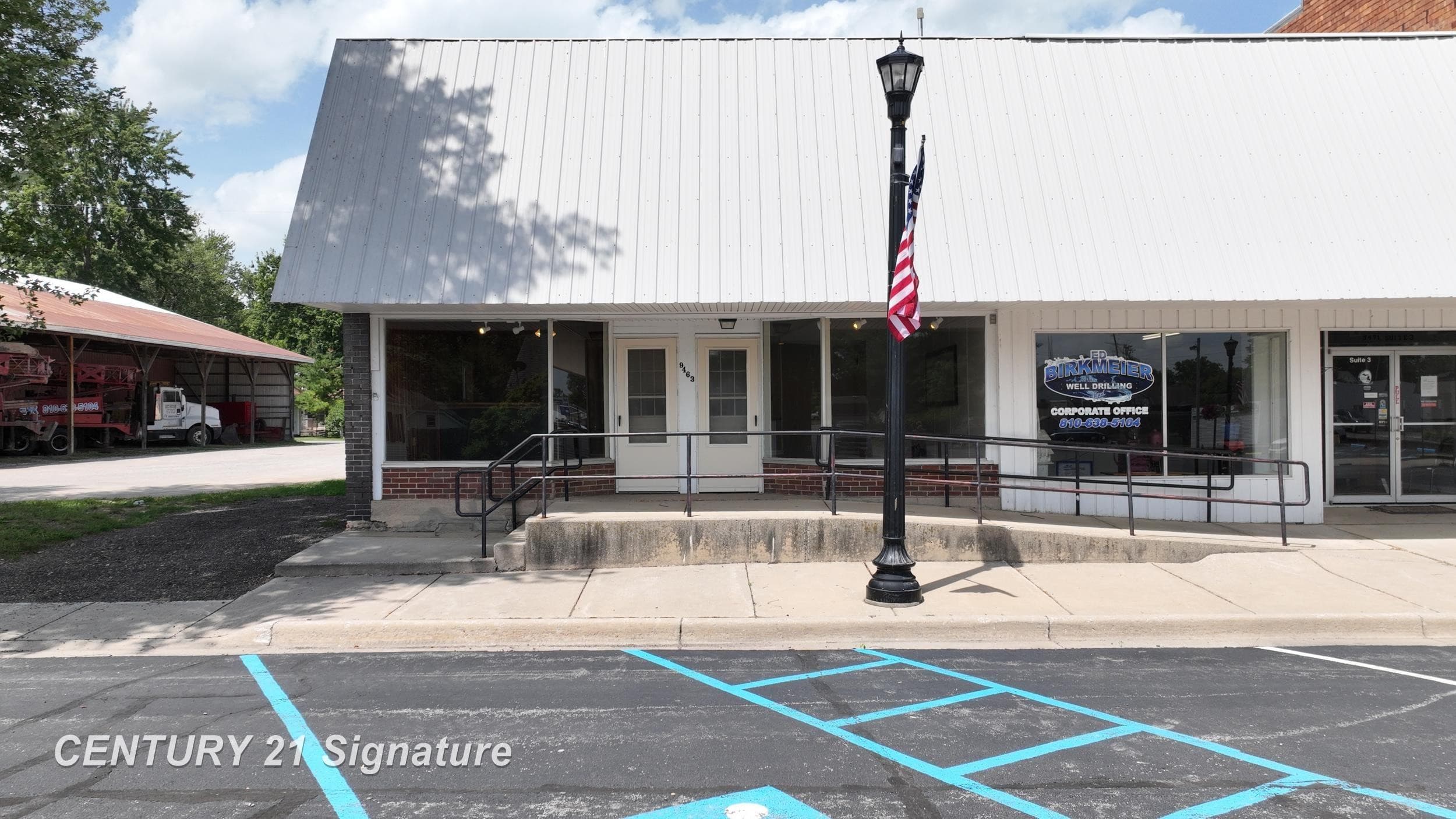 9463 Genesee Street, New Lothrop, MI 48460