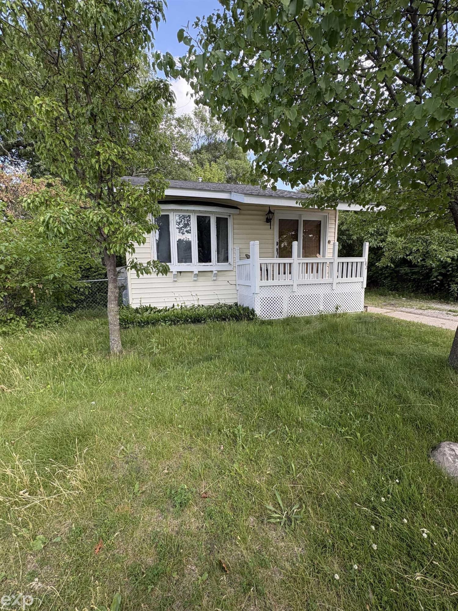 182 River trail Drive, Bay City, MI 48706