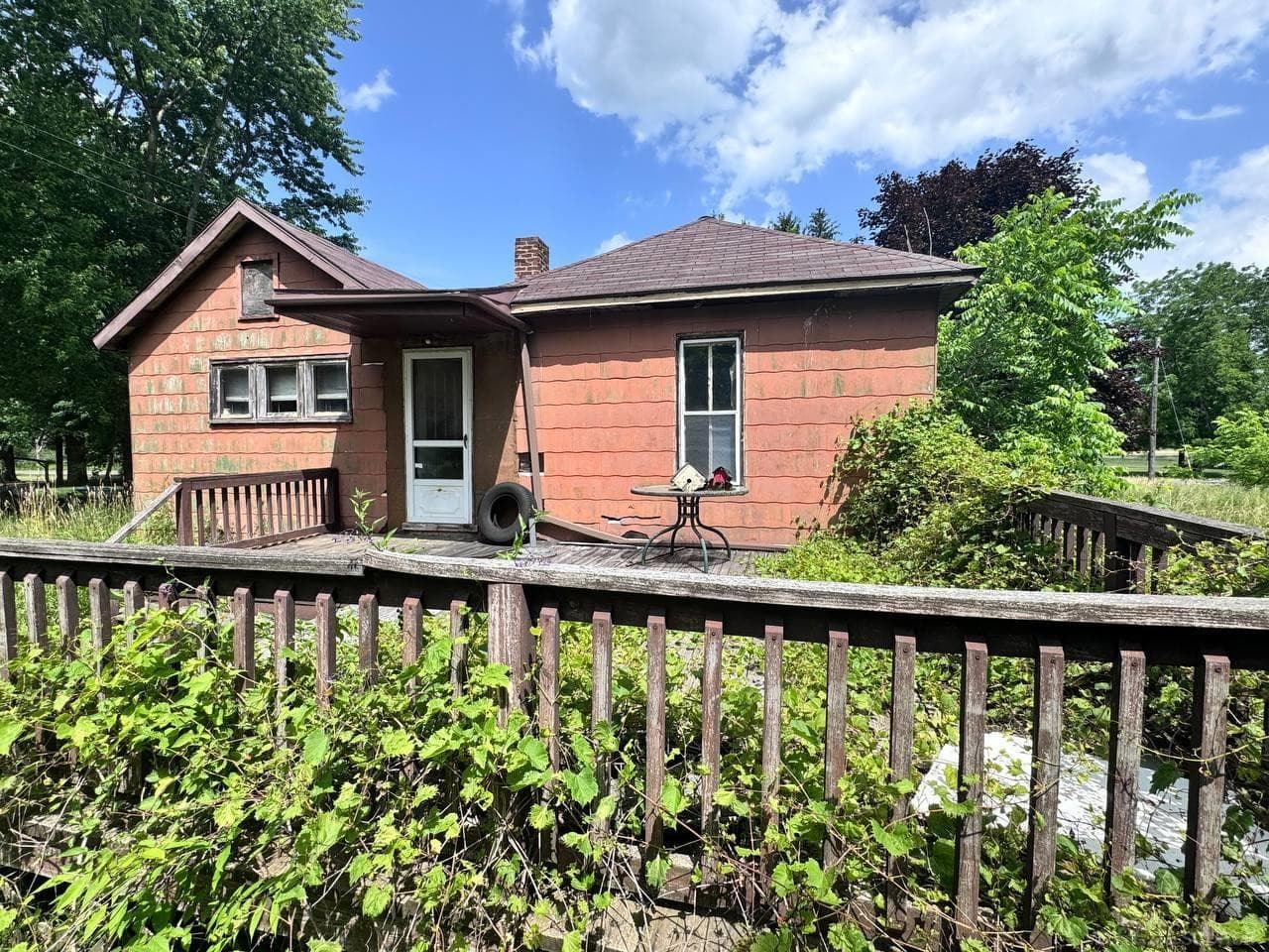1416 Chesaning Street, Saint Charles, MI 48655