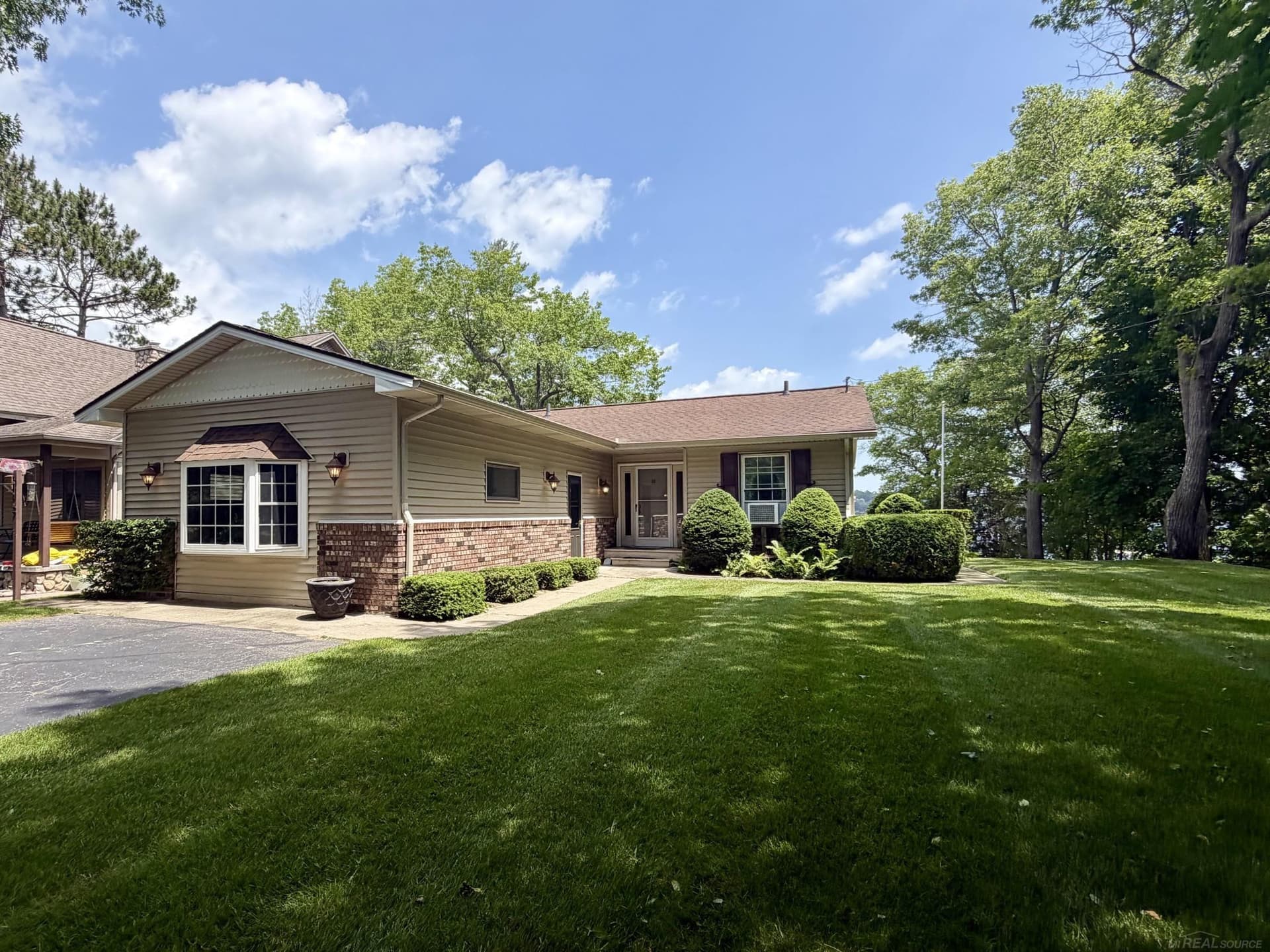 5972 Westshore Drive, Oscoda, MI 48750