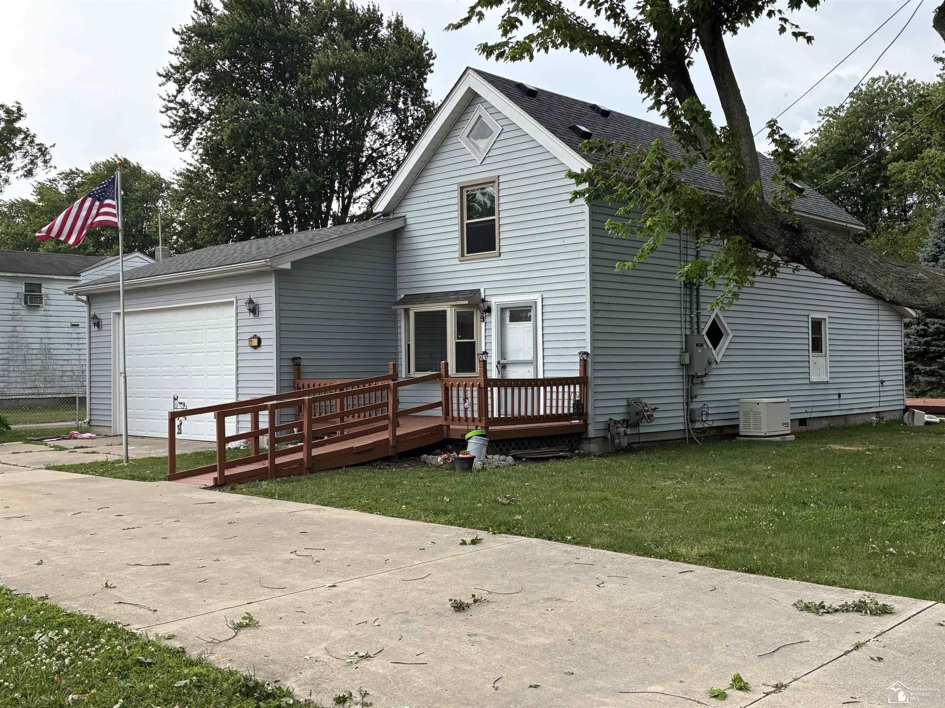 11113 Harold Drive, Luna Pier, MI 48157
