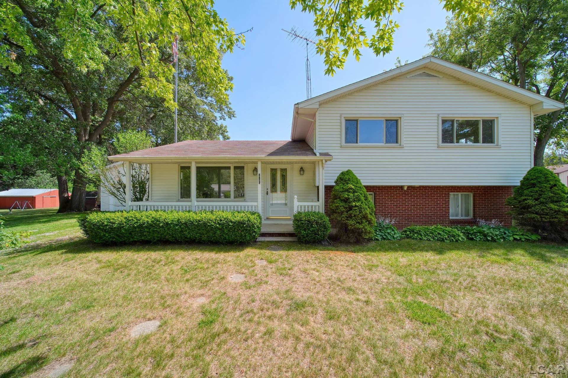 2745 E Carleton Road, Adrian, MI 49221