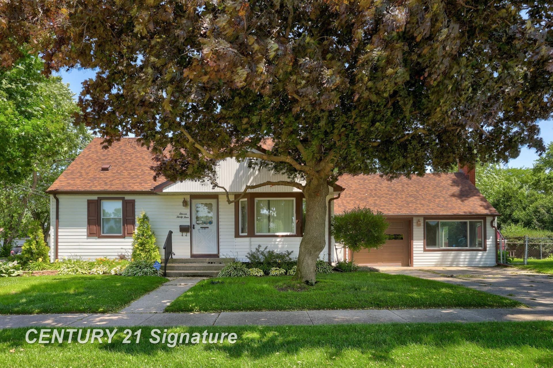 1134 Sutton Street, Saginaw, MI 48602