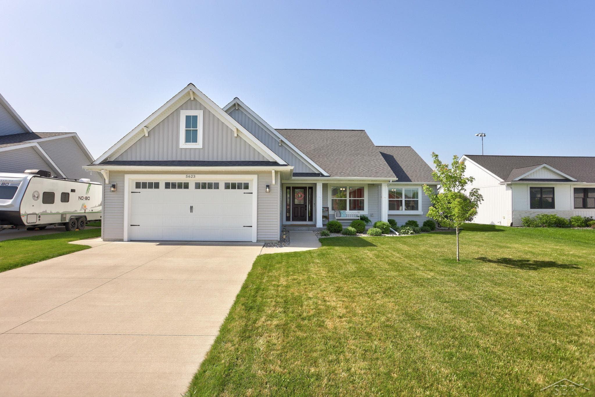 5623 S Stone Briar Lane, Freeland, MI 48623