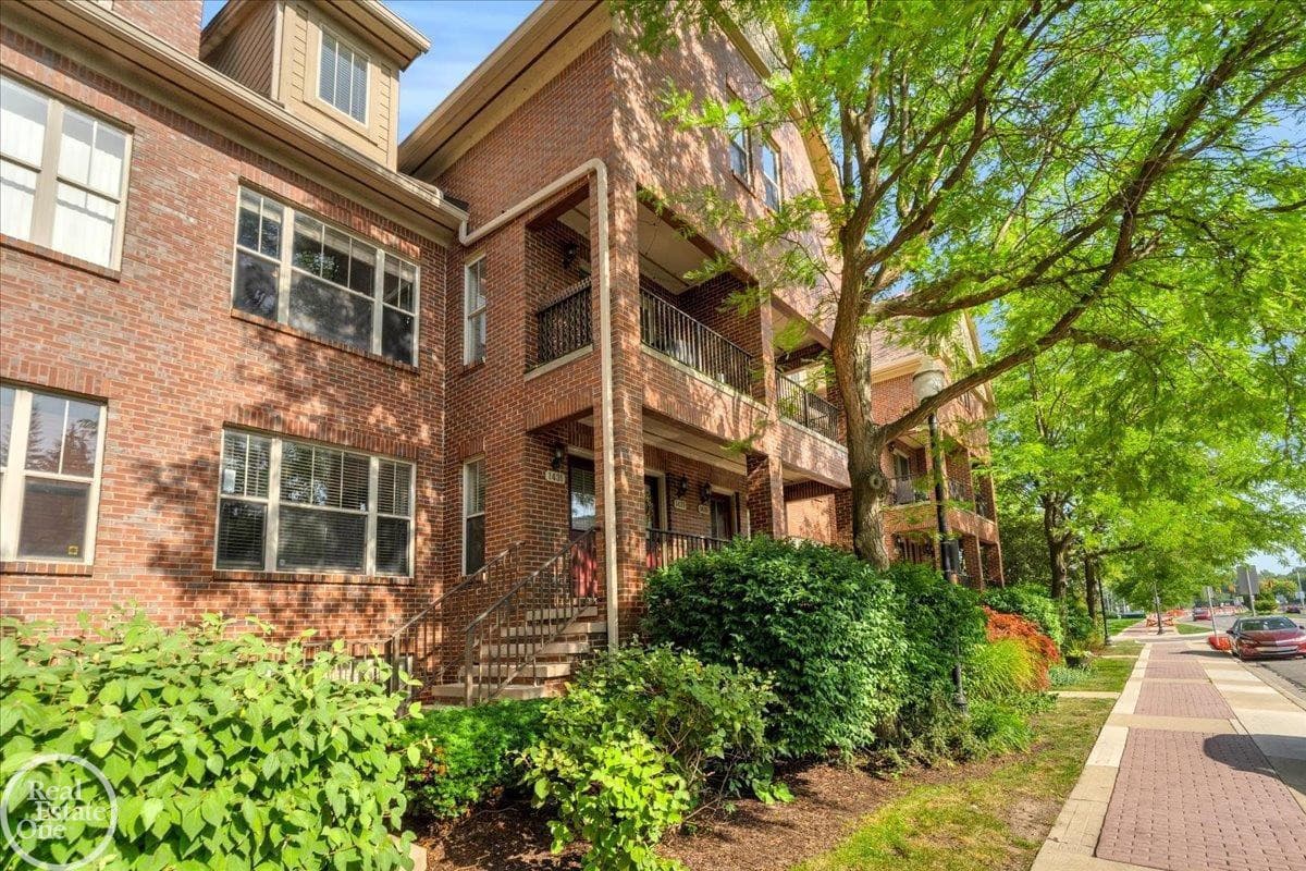 1433 S Main Street, Royal Oak, MI 48067