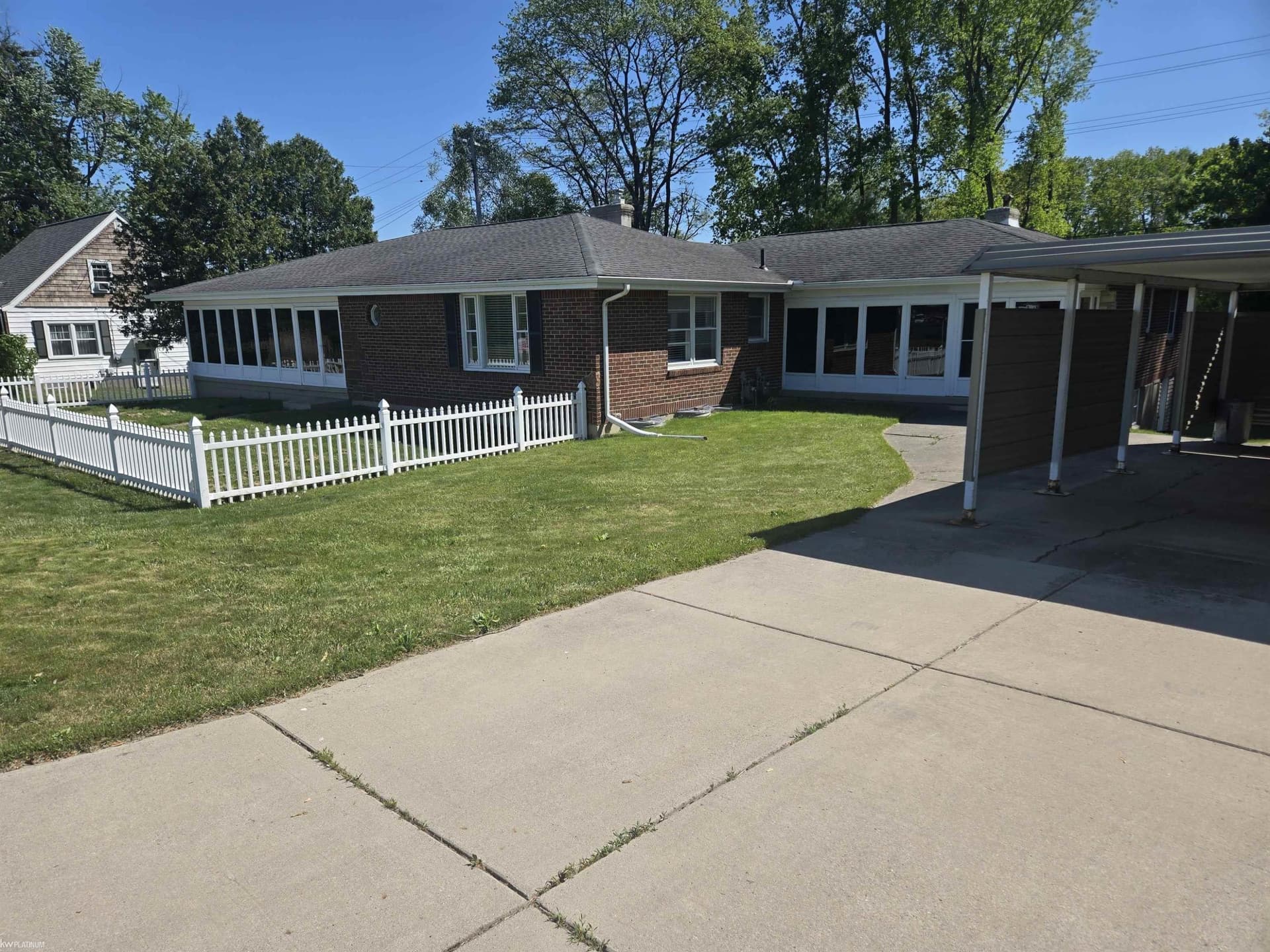 2335 Water Street, Port Huron, MI 48060