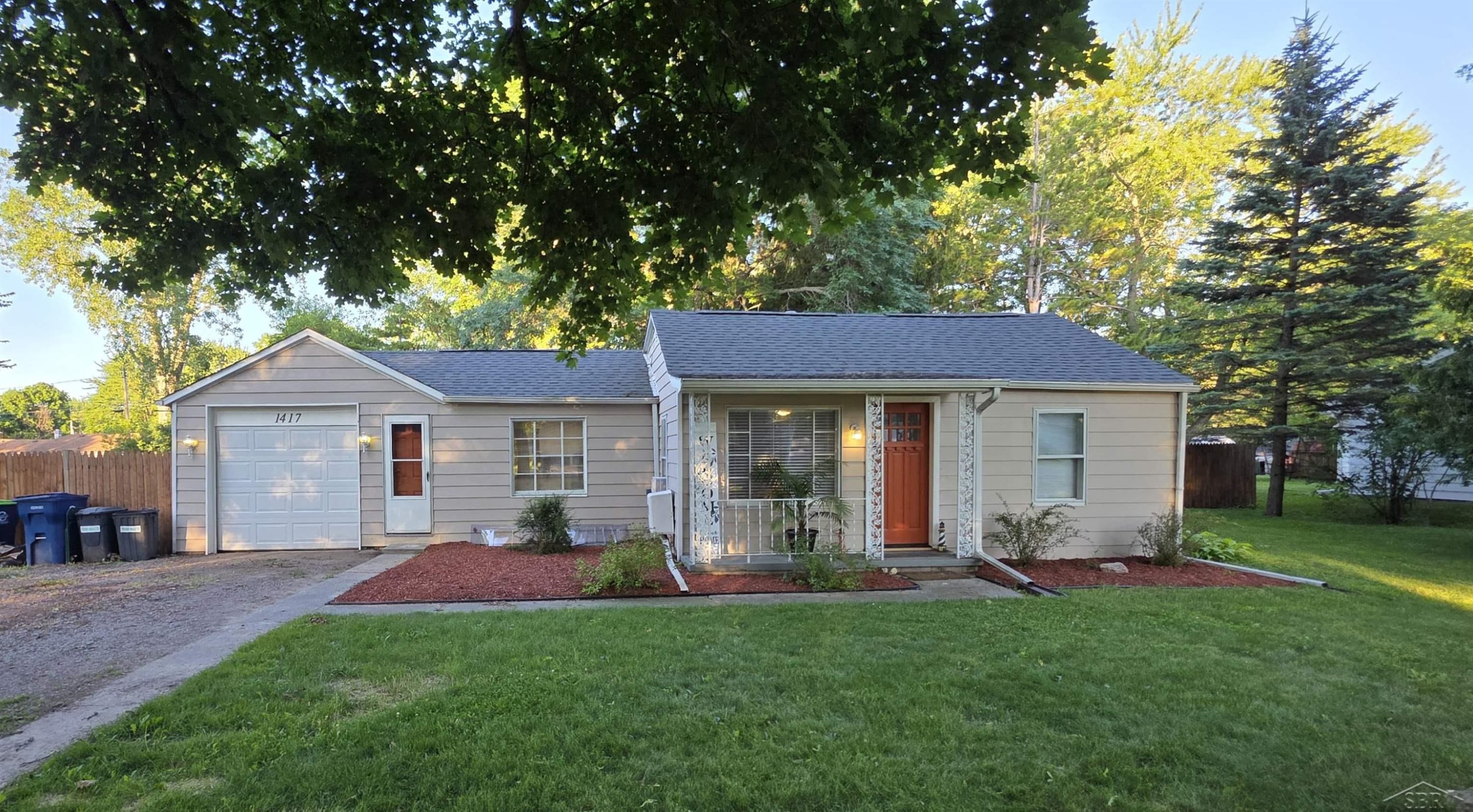 1417 Pius Street, Saginaw, MI 48638