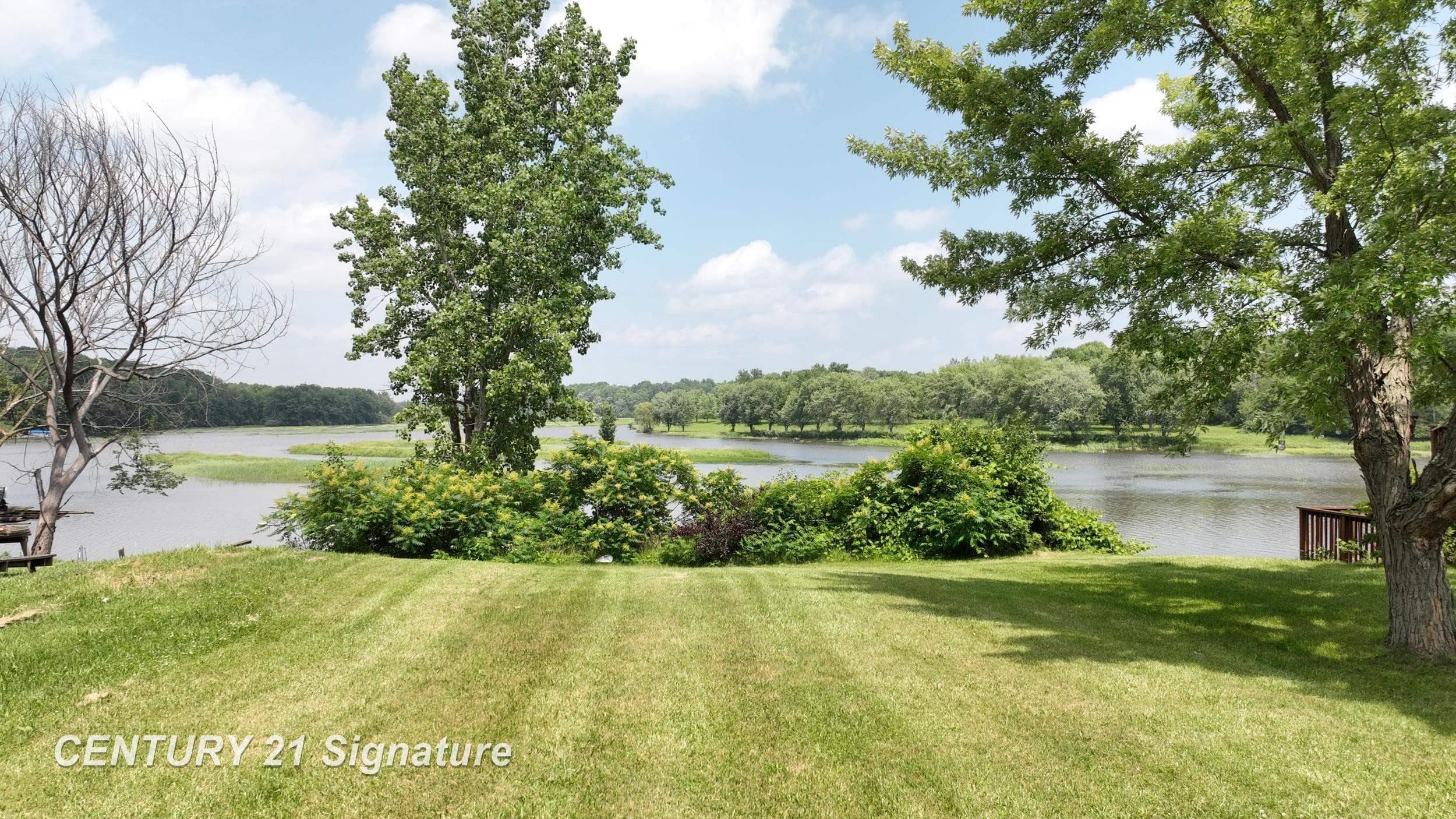 5848 N Lake Drive Drive, Sanford, MI 48657