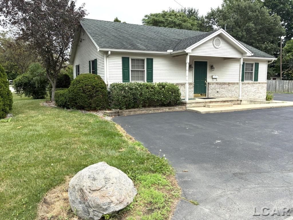 521 W Adrian State Highway, Blissfield, MI 49228