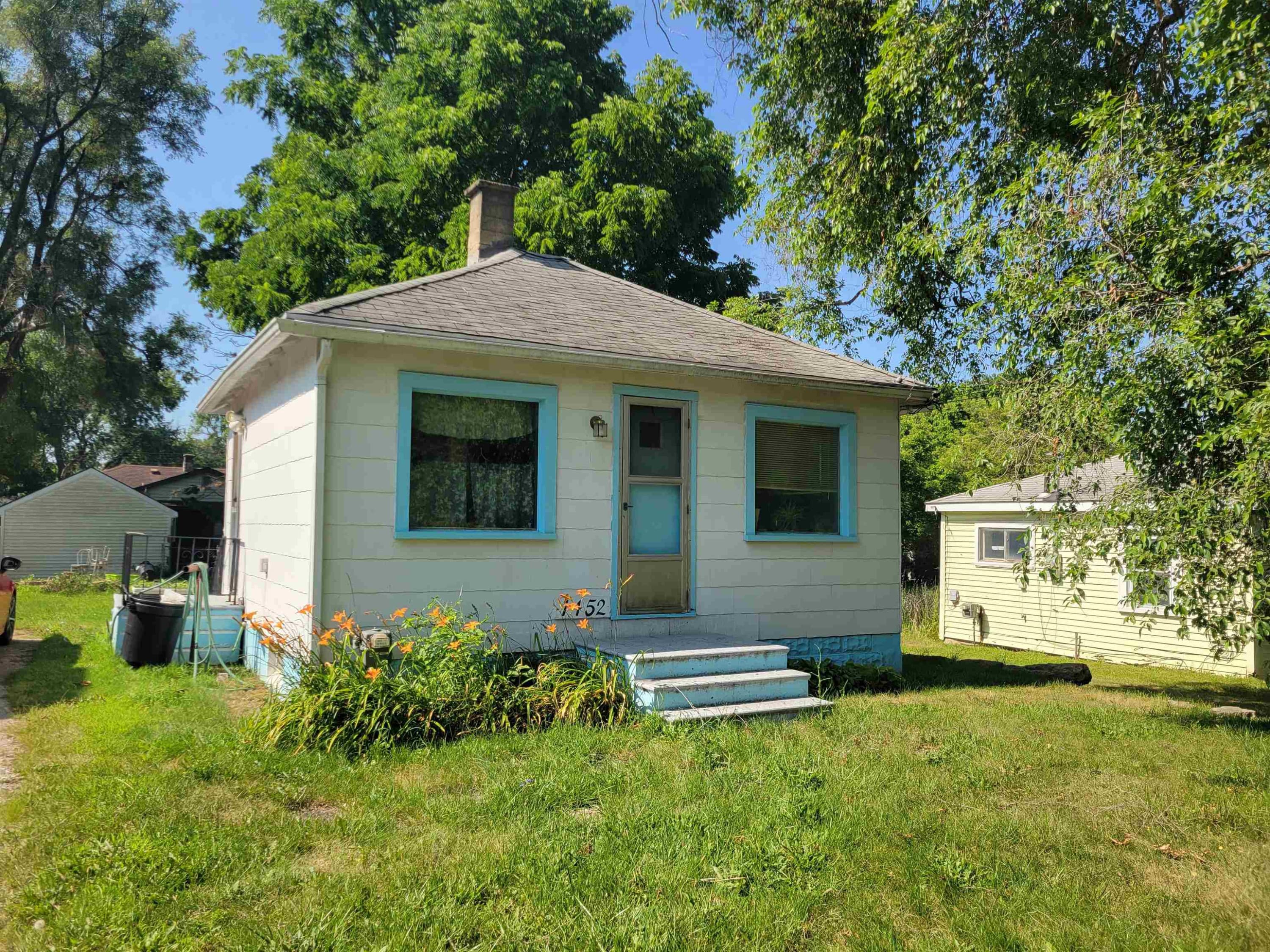 1452 Norton Street, Burton, MI 48529