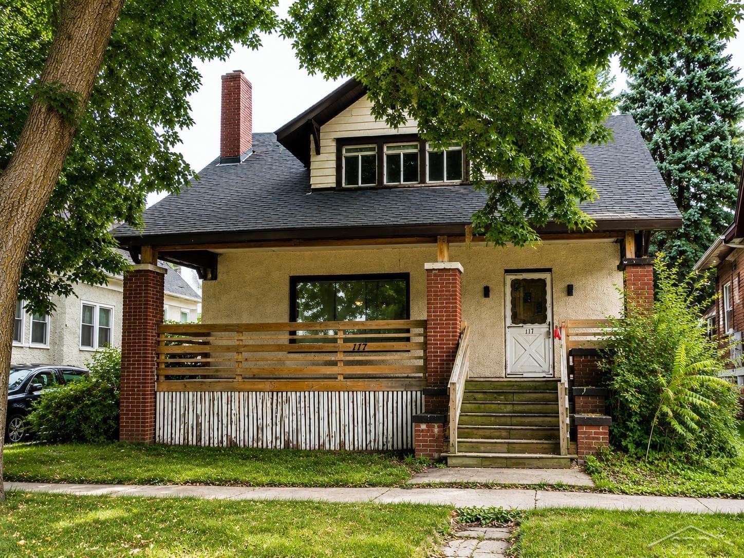 117 N VanBuren Street, Bay City, MI 48708