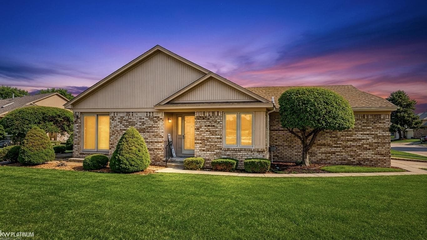 41230 Whispering Oaks Drive, Clinton Twp, MI 48038