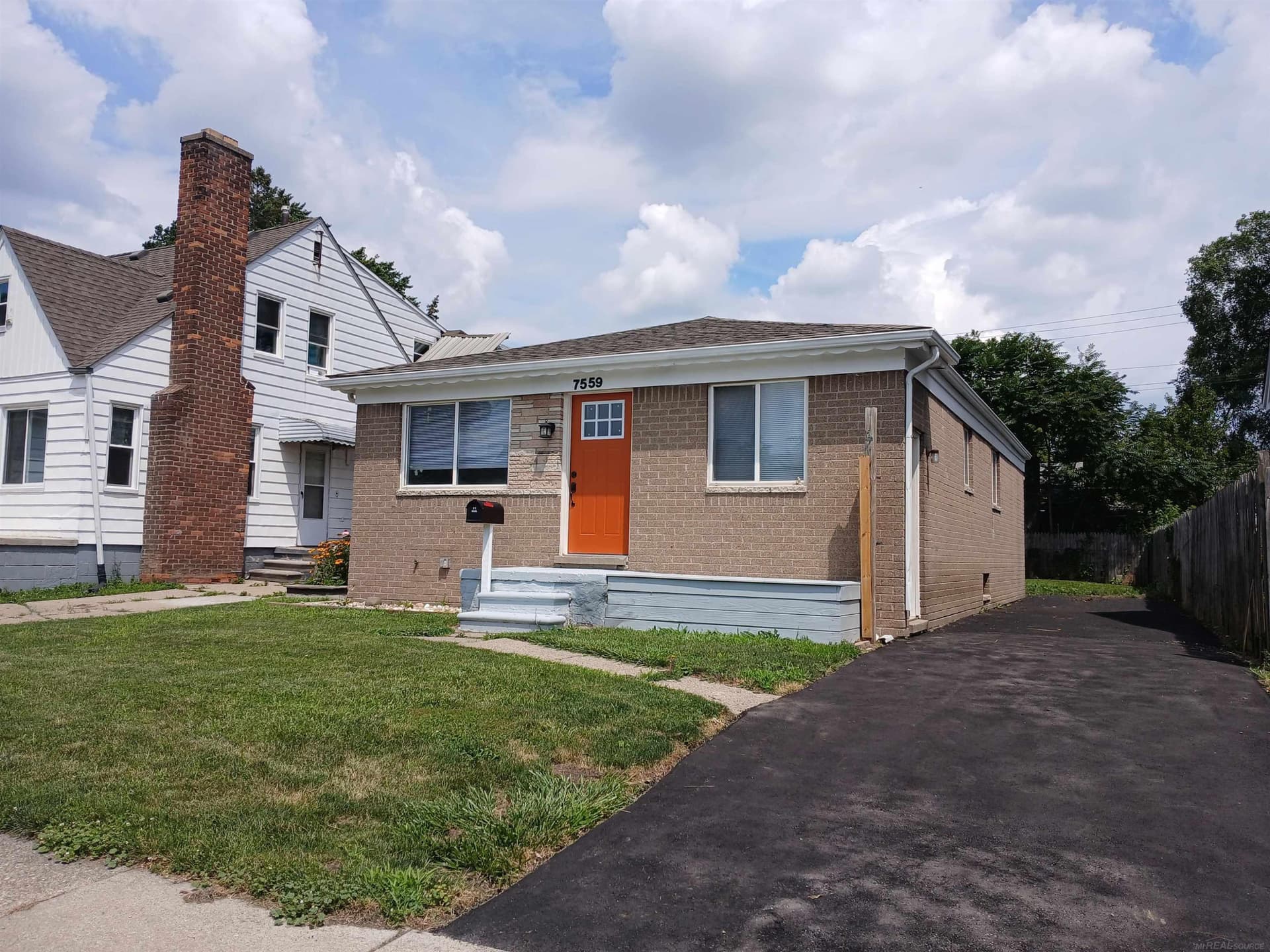 7559 Paige Avenue, Warren, MI 48091