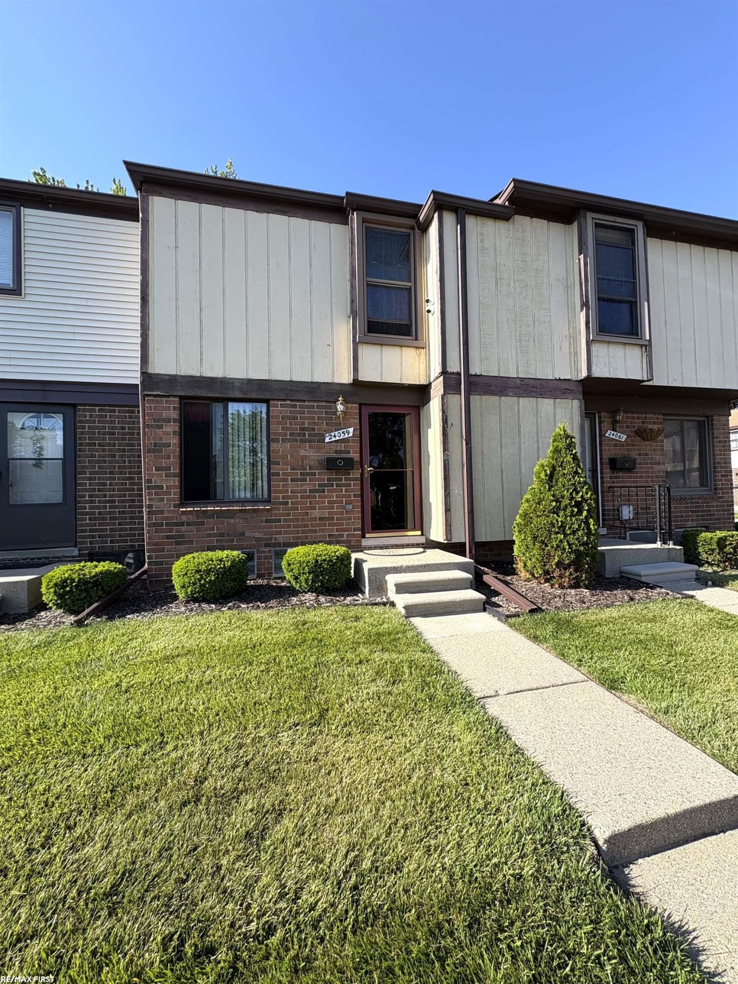24059 Grange Street, Clinton Twp, MI 48036