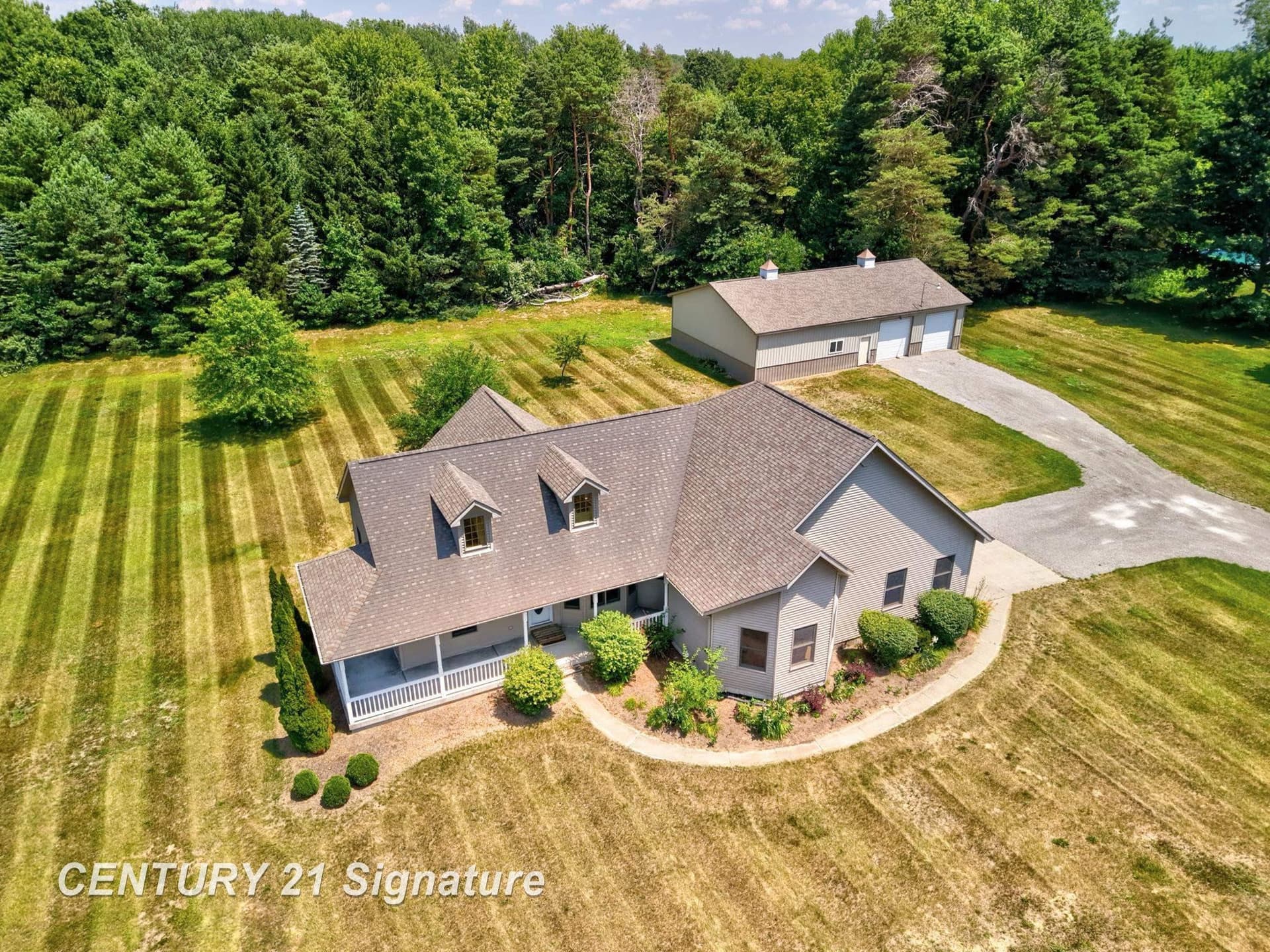 8605 Dixie Highway, Birch Run, MI 48415